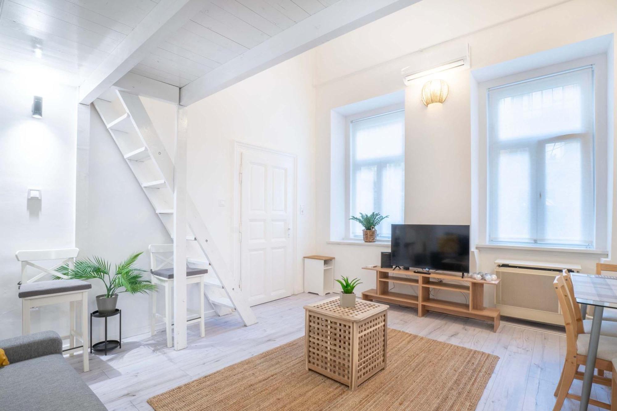 The Almond Loft At Harsfa 31 * Budapest